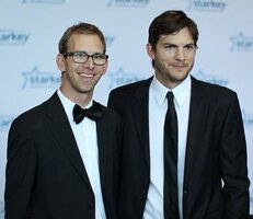 ashton-kutcher-michael-kutcher.jpg