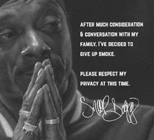 39898514 1700223335 snoop dogg gives up smoke internet in disbelief 1665284