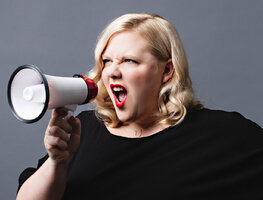 Lindy-Megaphone-1400.jpg