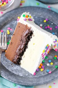 Copycat-Dairy-Queen-Ice-Cream-Cake4.jpg