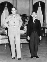 hirohito_macarthur_1945.jpg