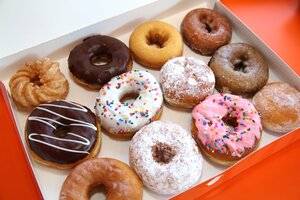 Donuts Donuts