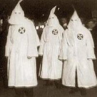 come_travestirsi_da_ku_klux_klan_per_halloween_362_600_square.jpg