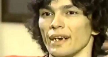 richard-ramirez-teeth-in-an-interview-1.jpeg