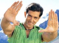 hrithik-roshan-double-thumbs-open-hands.jpg